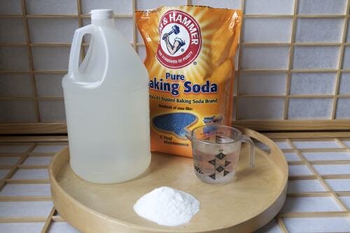 Cách thông cống bằng baking soda và giấm